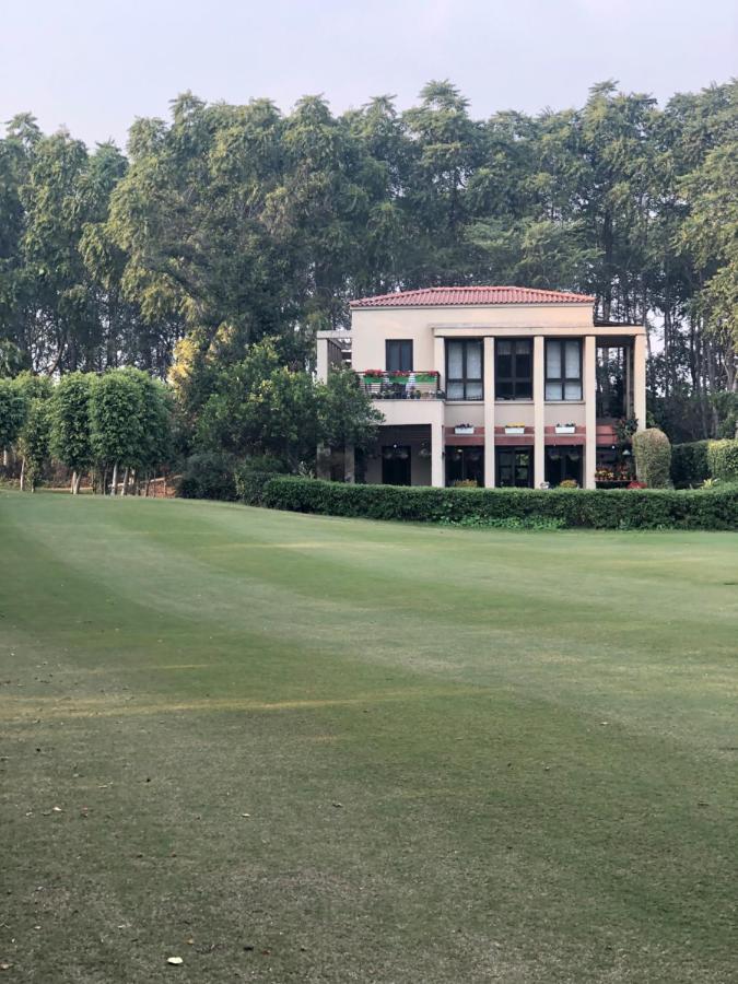 مانيسار Villa At Tarudhan Valley Golf Resort المظهر الخارجي الصورة