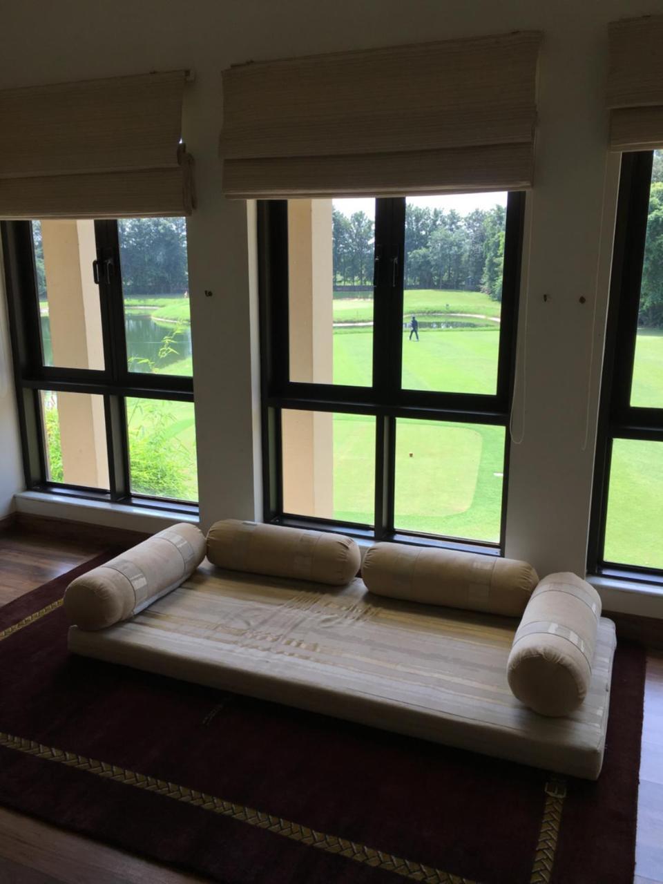 مانيسار Villa At Tarudhan Valley Golf Resort المظهر الخارجي الصورة